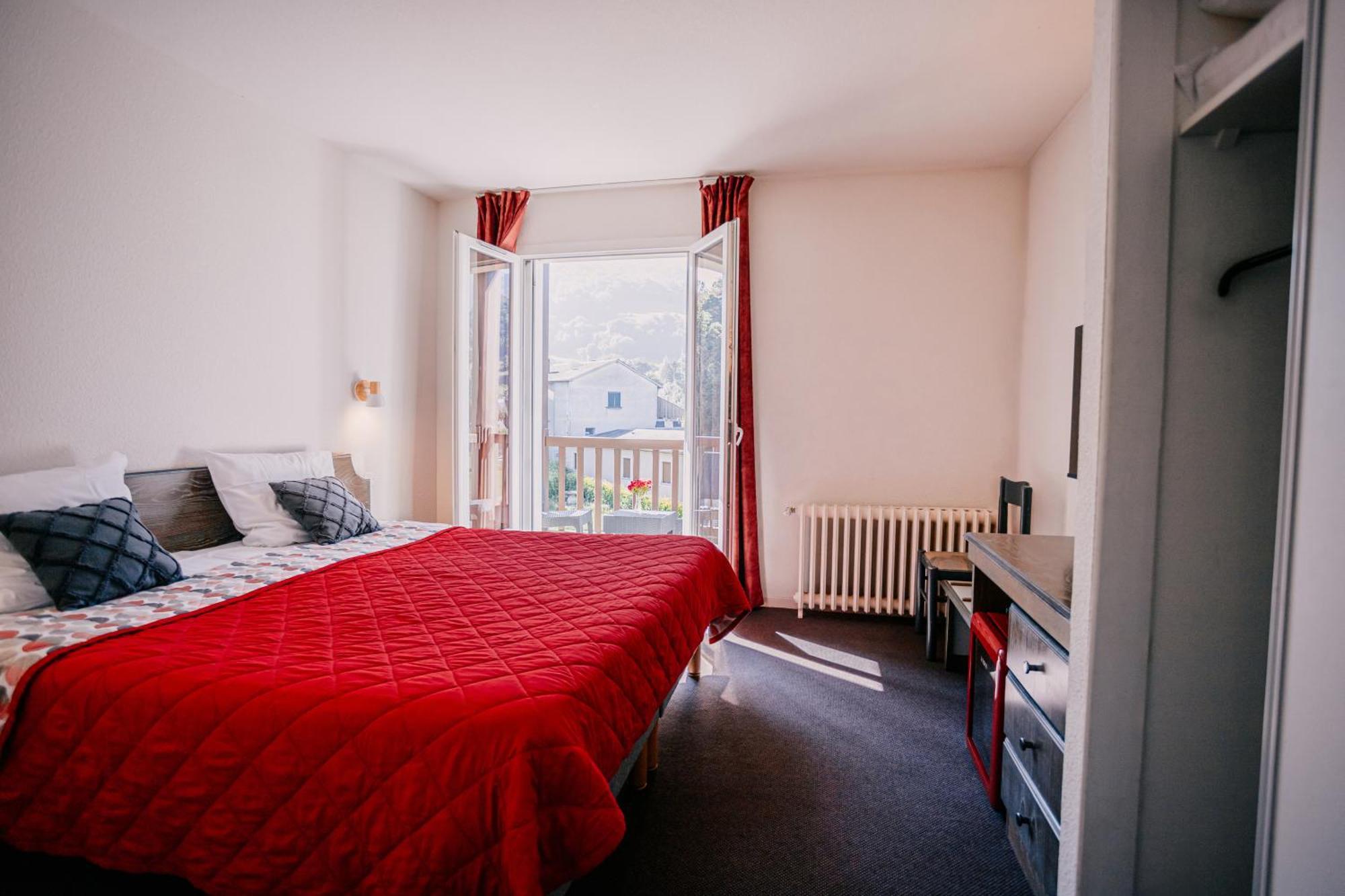 Hotel Le Montaigu Luz-Saint-Sauveur Kültér fotó